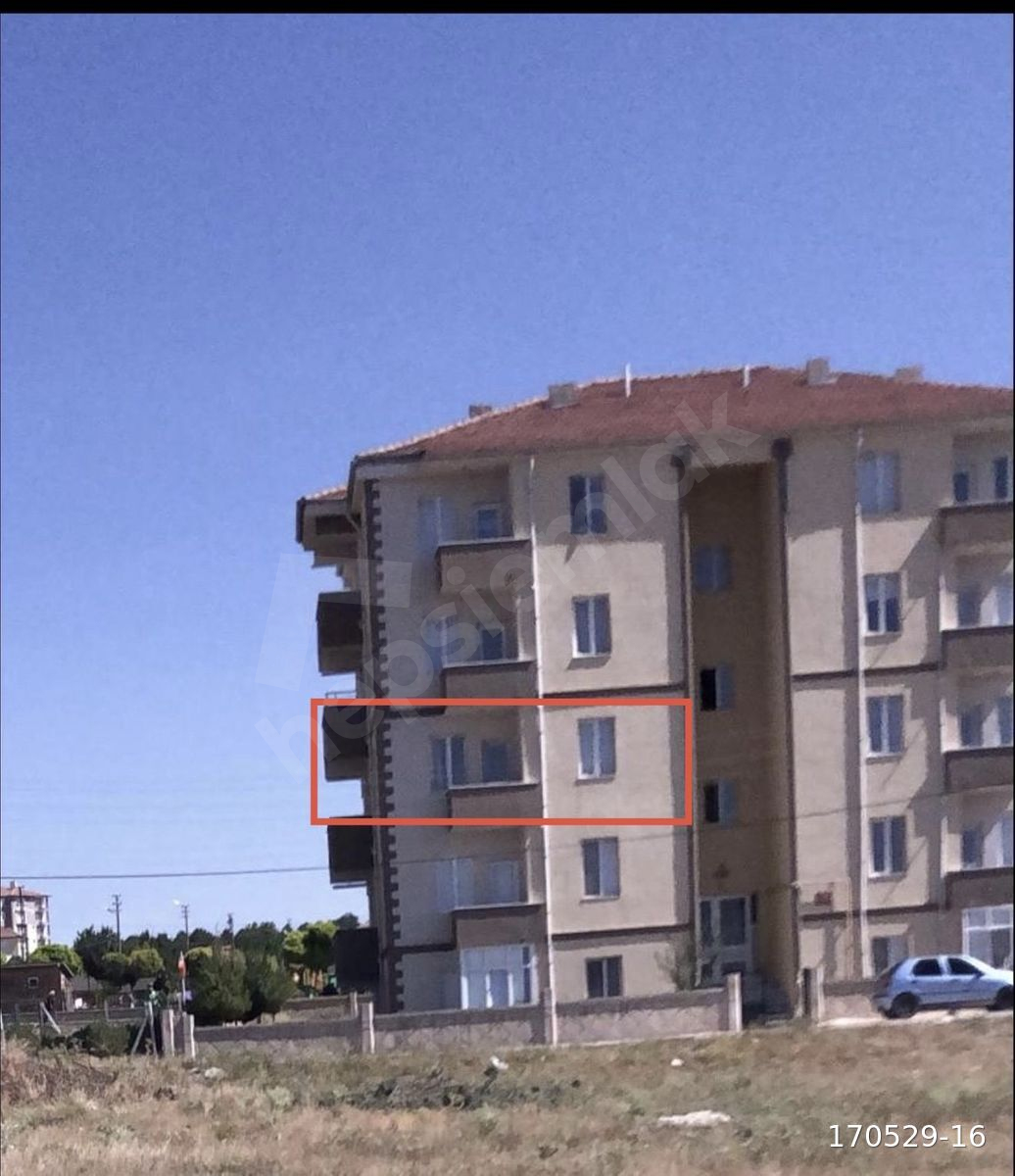 Kaymakam Kemal Bey mahallesi Hastaneye Yakın konumda SATILIK 3+1 daire