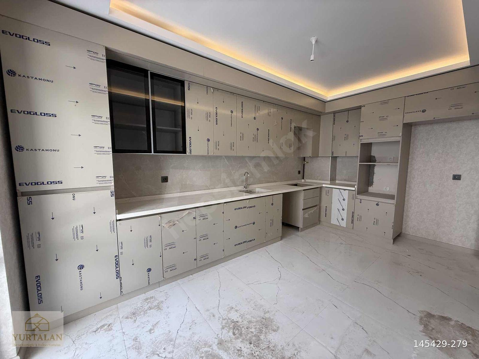 CUMHURİYET MAH. ARA KATTA LÜX YAPILI SIFIR 3+1 G.ODALI DAİRE