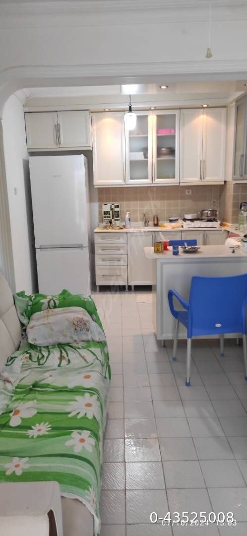 Denize 50 metre 2+1 deniz manzaralı daire