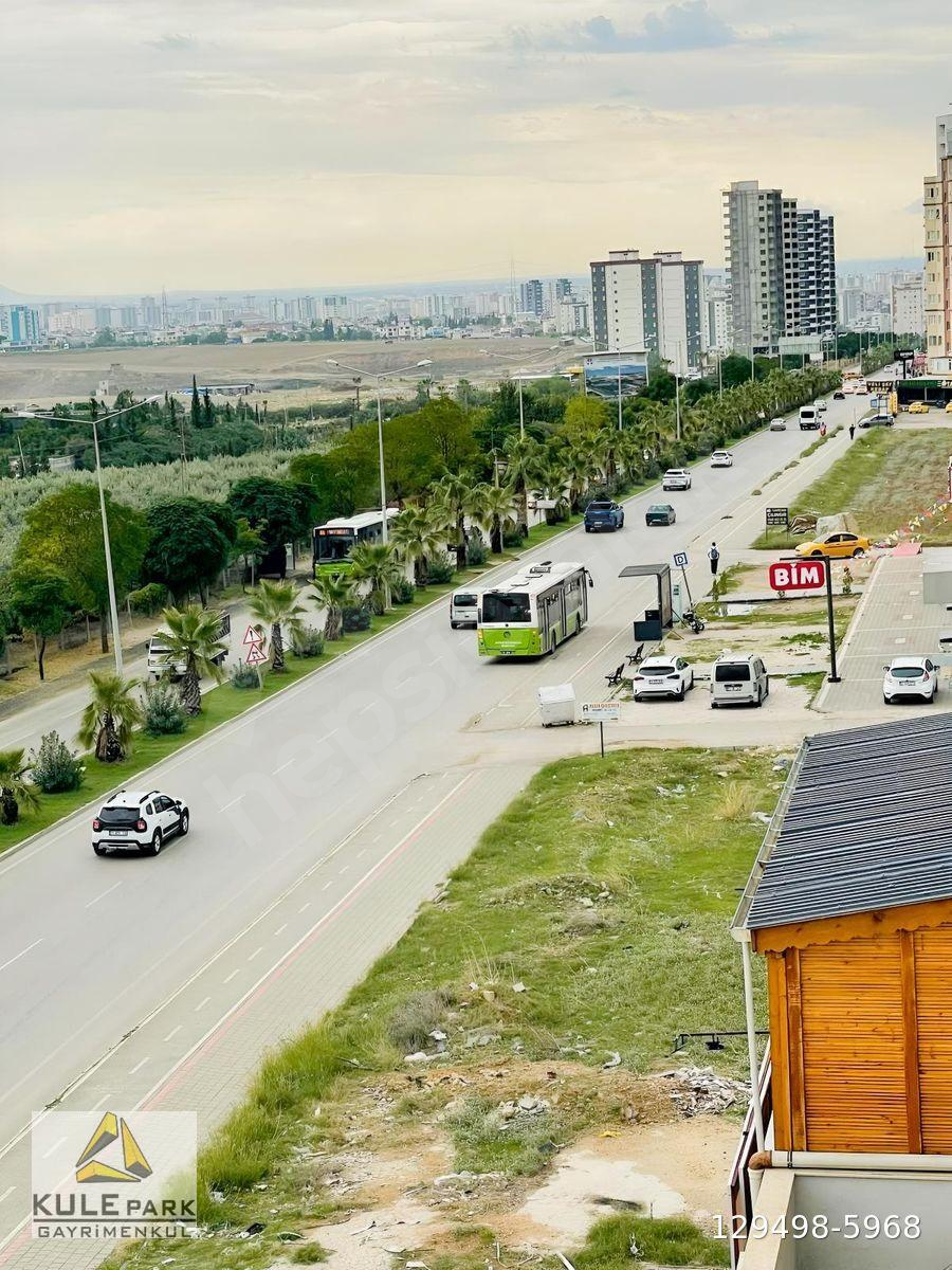 CADDE~ÜZERİ~1+1~FULL~EŞYALI~GENİŞ~OTURUMLU~ÜNİVERSİTE~YANI~DAİRE