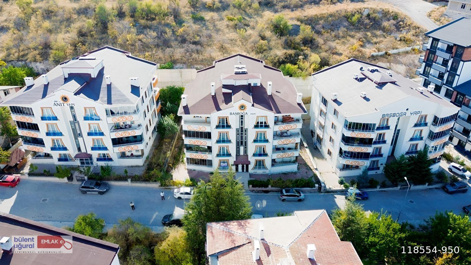 ESENTEPE MAH.DE GENİŞ FERAH KULLANIŞLI 225m2 SATILIK 4,5+1 DAİRE