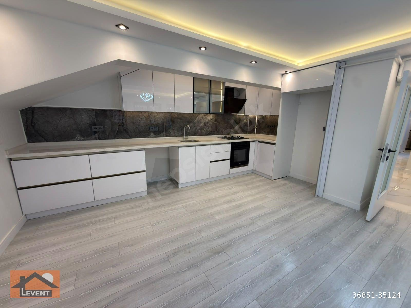 LEVENT'TEN AYRANCI MAHALLESİNDE 3+1, 120 M2 AÇIK OTOPARKLI ASANSÖRLÜ BİNADA MERKEZİ KONUMDA SATILIK