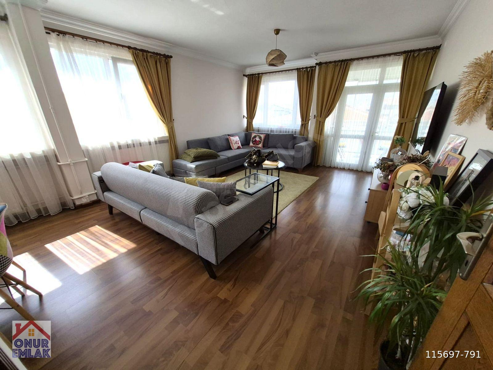 EMEK TE SİTE İÇERİSİNDE 2+1 BAKIMLI SATILIK DAİRE