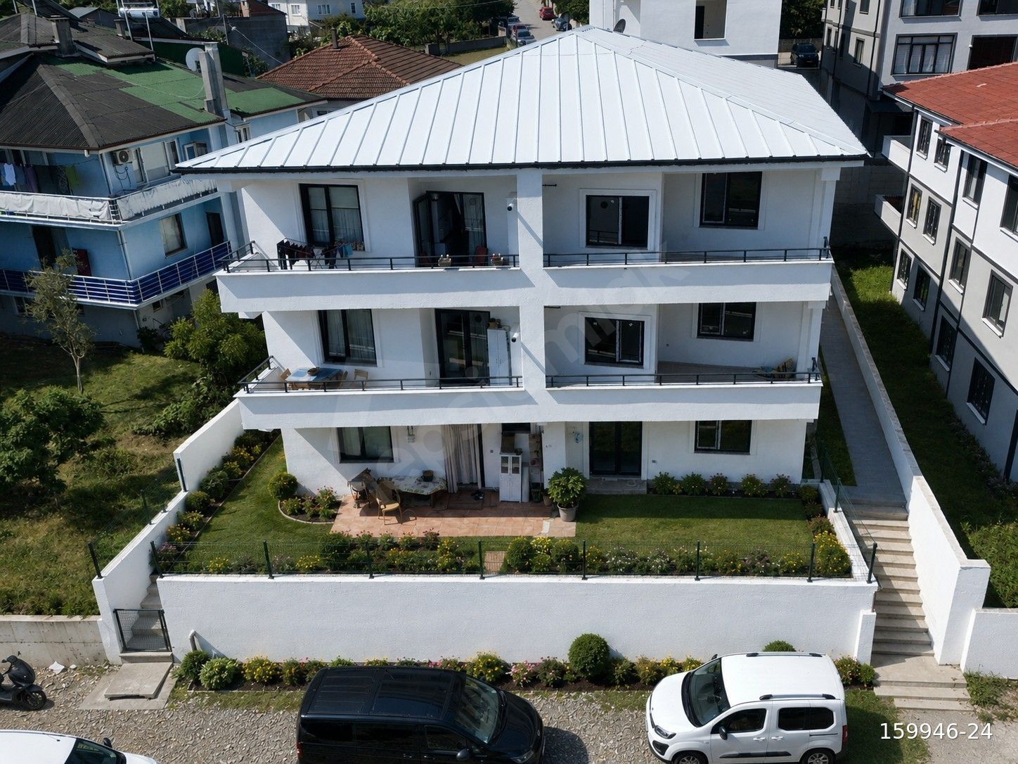 DEMİRTÜRK'TEN ÇARŞI MERKEZDE SIFIR YERDEN ISITMALI BAHÇELİ 3+1