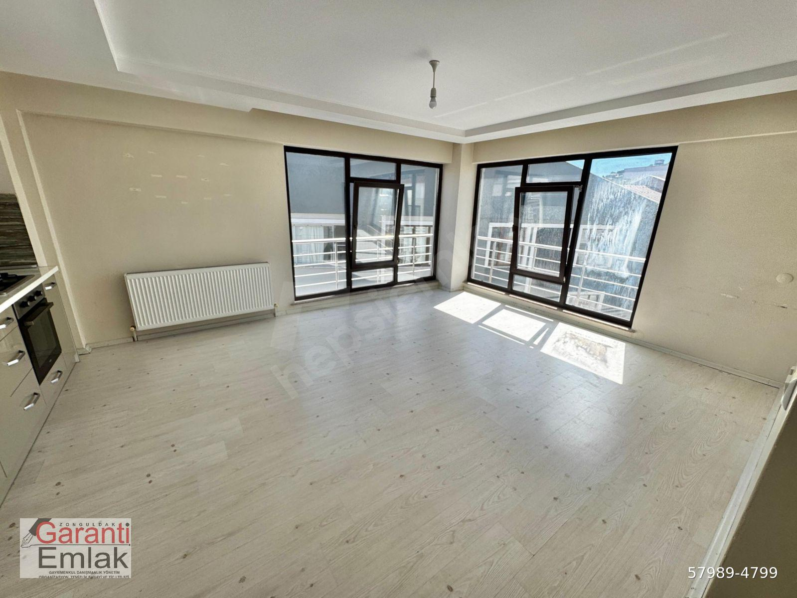 ZONGULDAK GARANTİ EMLAK'TAN KAPALI OTOPARK & RESEPSİYONLU LİKMAN PARK'TA 1+1 SATILIK DAİRE