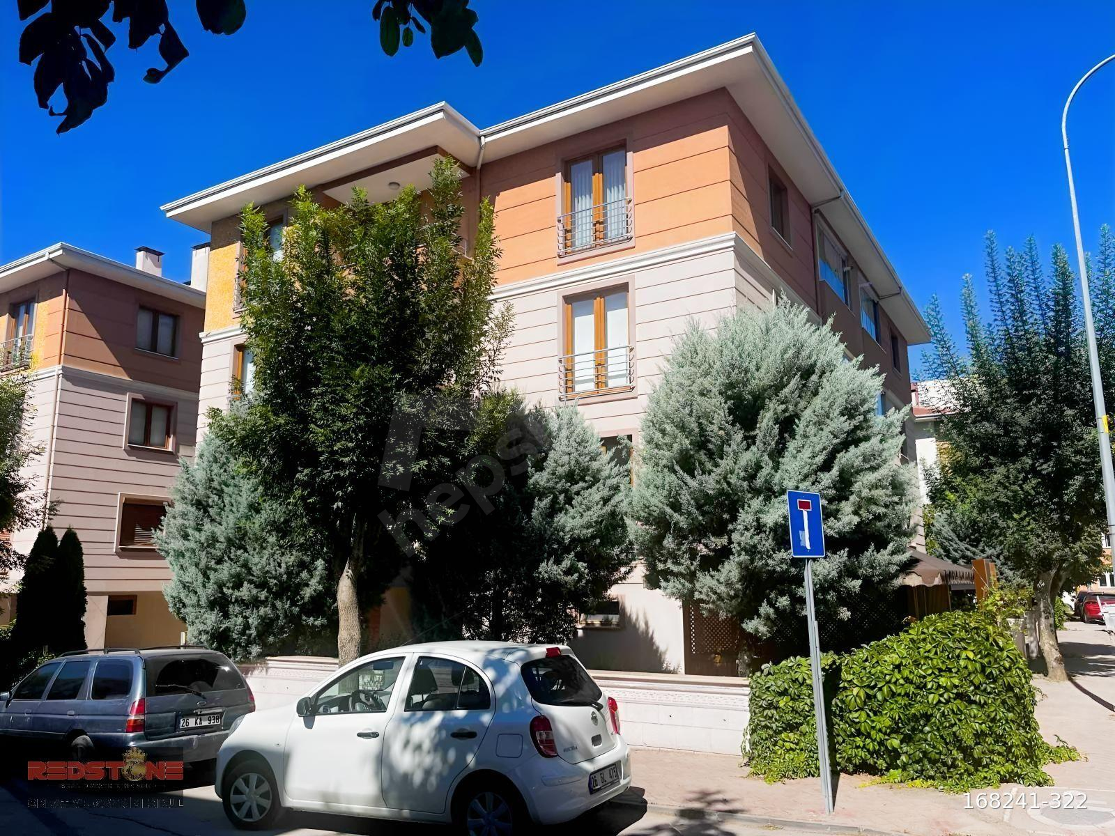 Eskişehir Büyükdere Mah Satılık Bakımlı Özel Garajlı 3+1 Daire