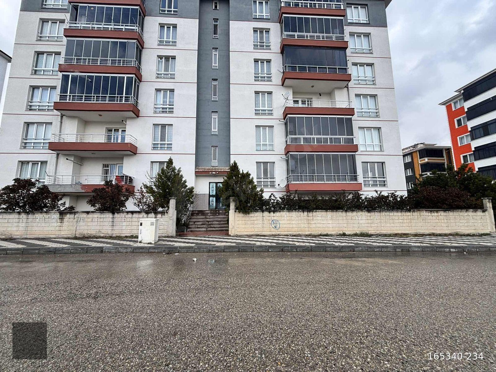 HALİM ÇAL GAYRİMENKUL'DEN SATILIK 3+1