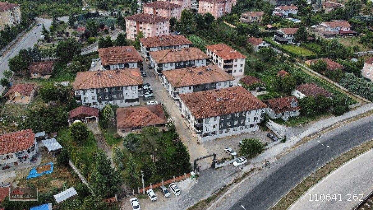 Bahçeşehir Demetevler Mahallesin'de Site İçinde Satılık Daire