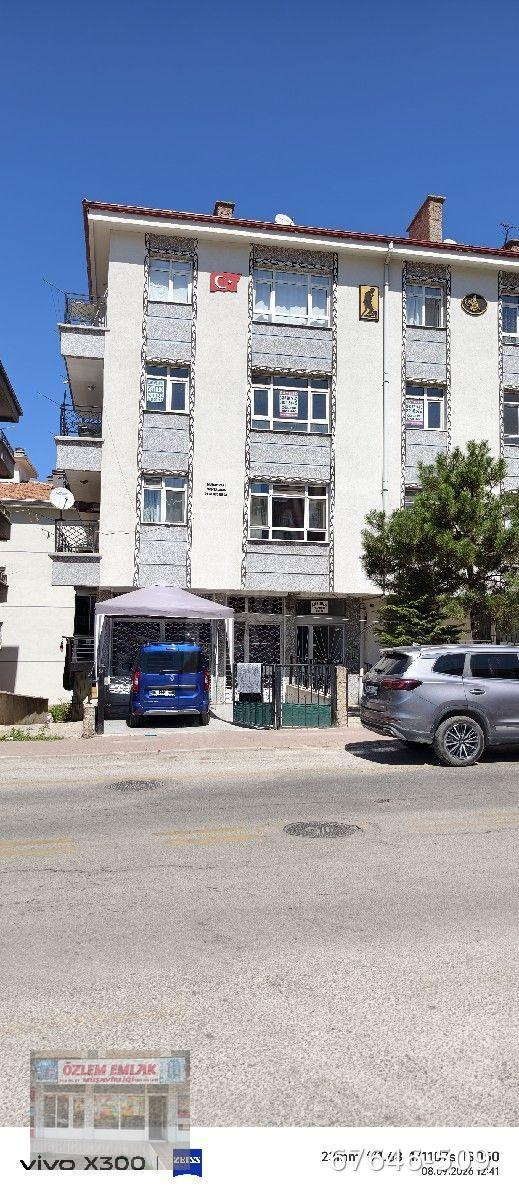 ÖRNEK MAHALLESİ ÖRNEK CADDESİNDE ÖN CEPHE 3+1 FULL YAPILI KOMBİLİ