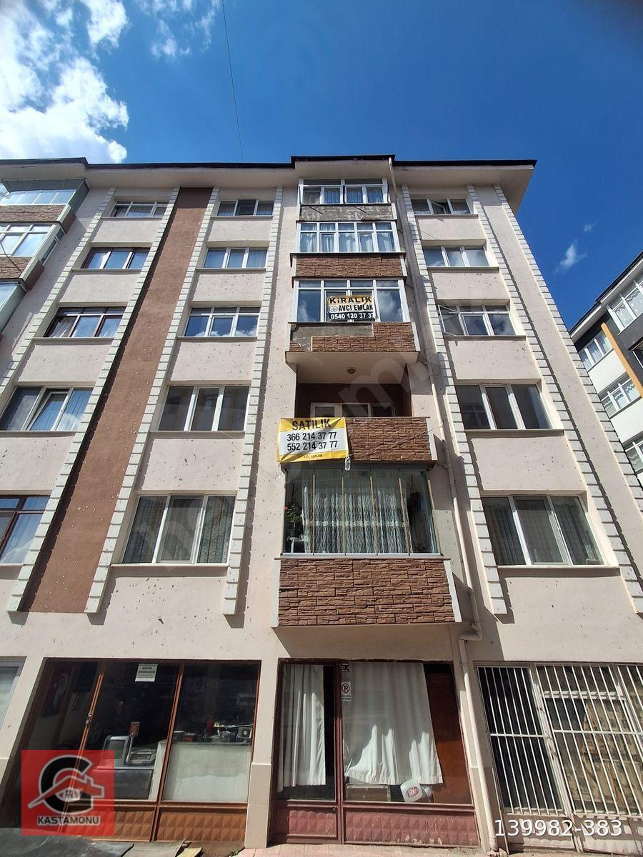 SALI PAZARI YÜRÜYÜŞ YOLUNDA ARAKAT BAKIMLI UYGUN 3+1
