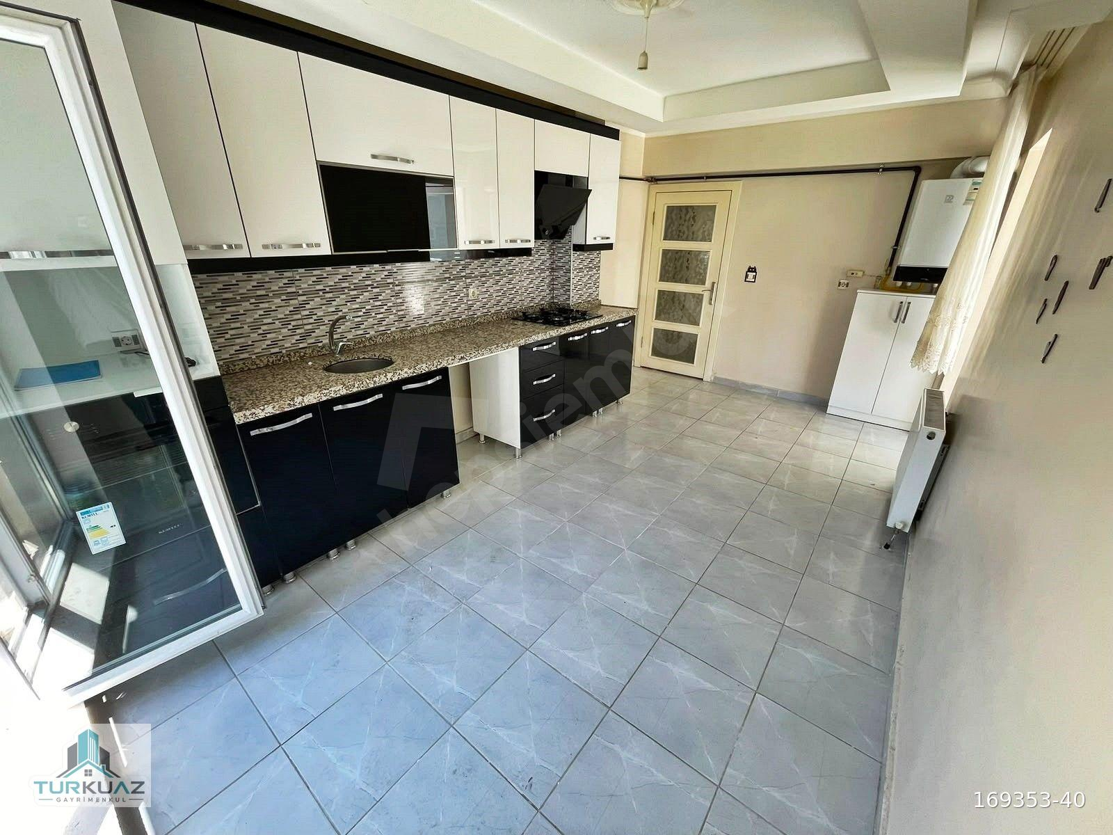 TURKUAZ'DAN M.ÇAKMAK MAH.'DE ASANSÖRLÜ 3+1 ARA KATTA SATILIK DAİRE !!!