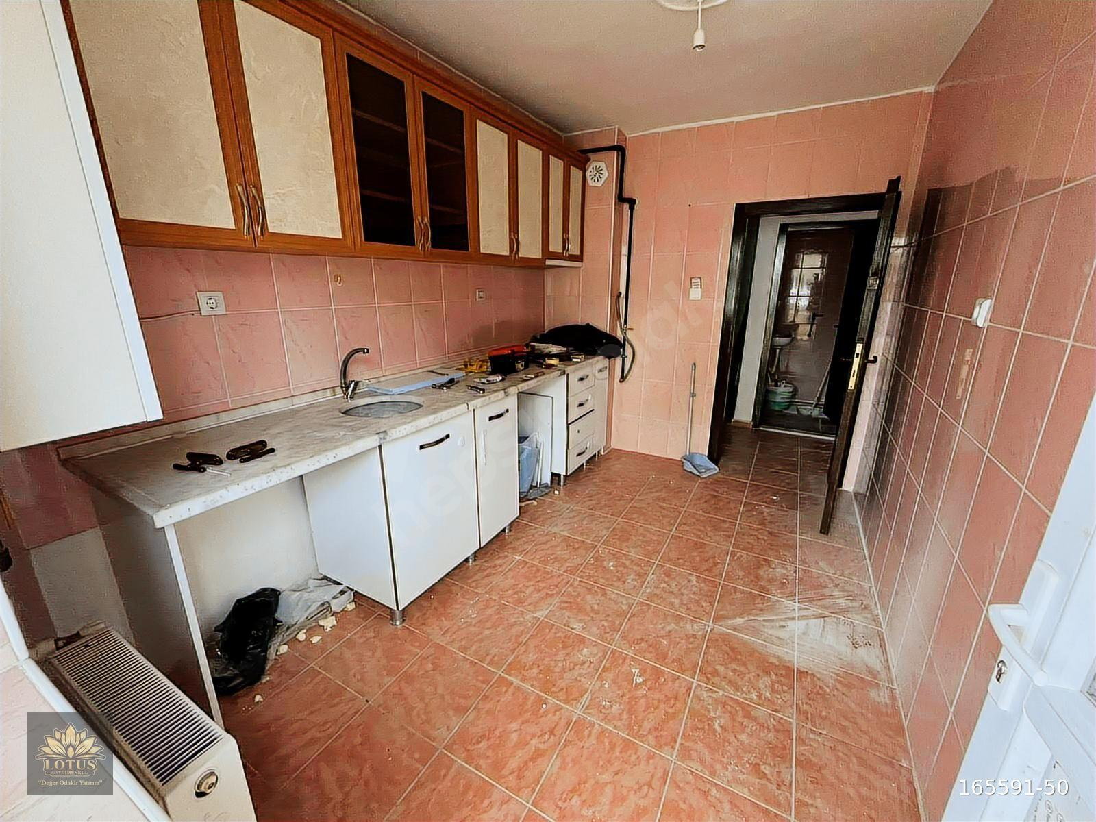 ·LOTUS· MALAZGİRT MH MAVİ OKUL YAKINI ARAKAT ÖNCEPHE 3+1 KİRALIK