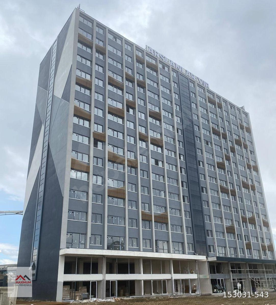 ÇUBUK YOLU ÜZERİNDE SIFIR 9.KAT SOSYAL TESİSLİ 1+1