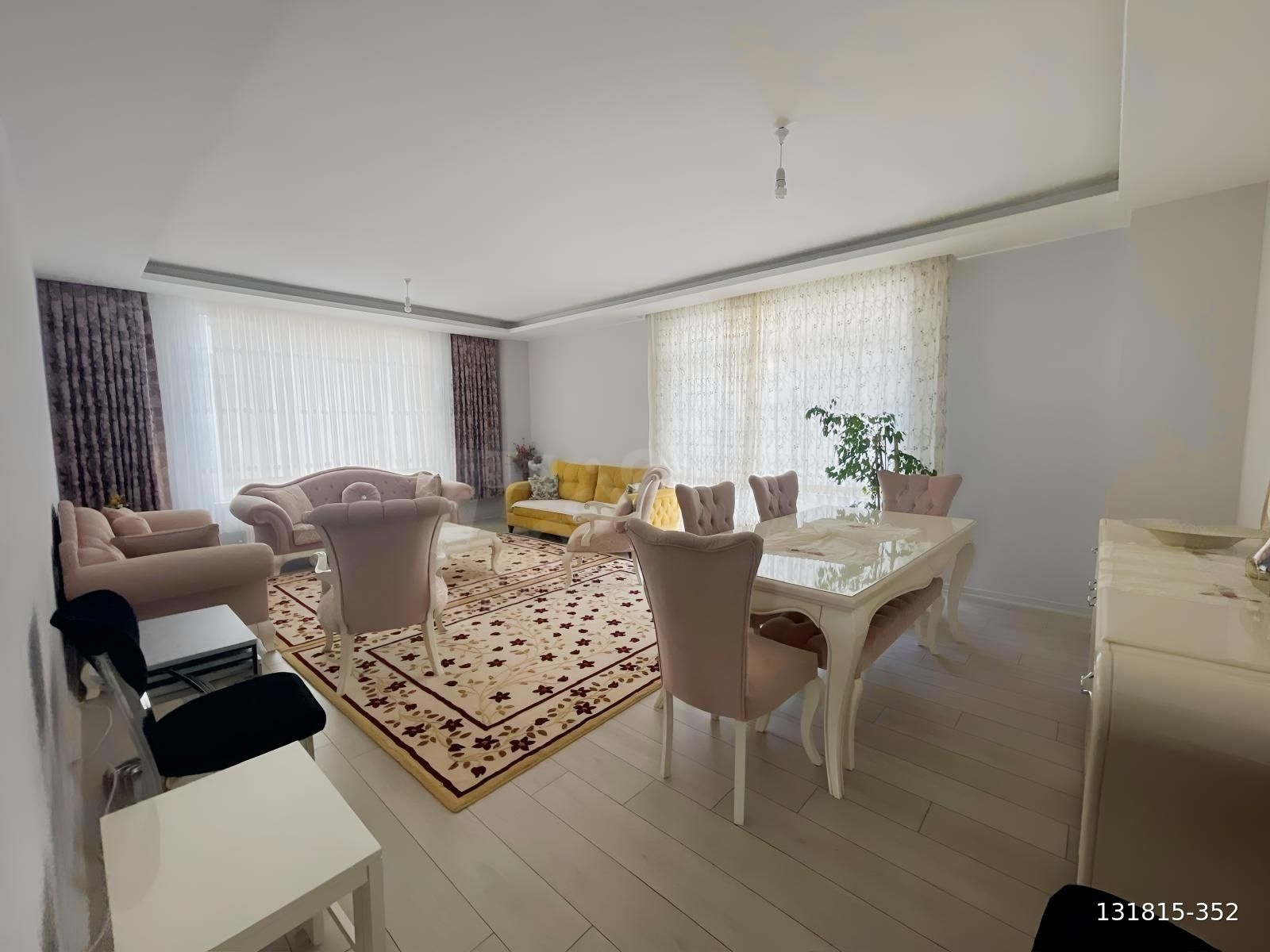 200 M2 4+1 PURSAKLAR SARAY GÖL EVLERİ YENİ BİNA