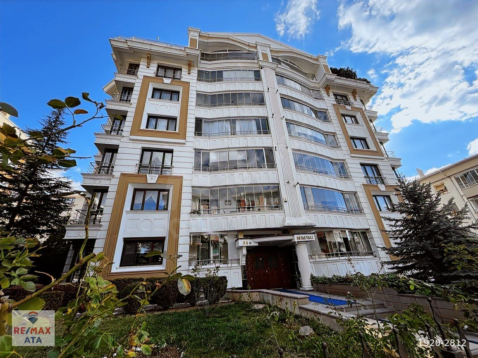 ÇUKURAMBAR BUDAPEŞTE CADDESİ 5+1 SATILIK OFİS