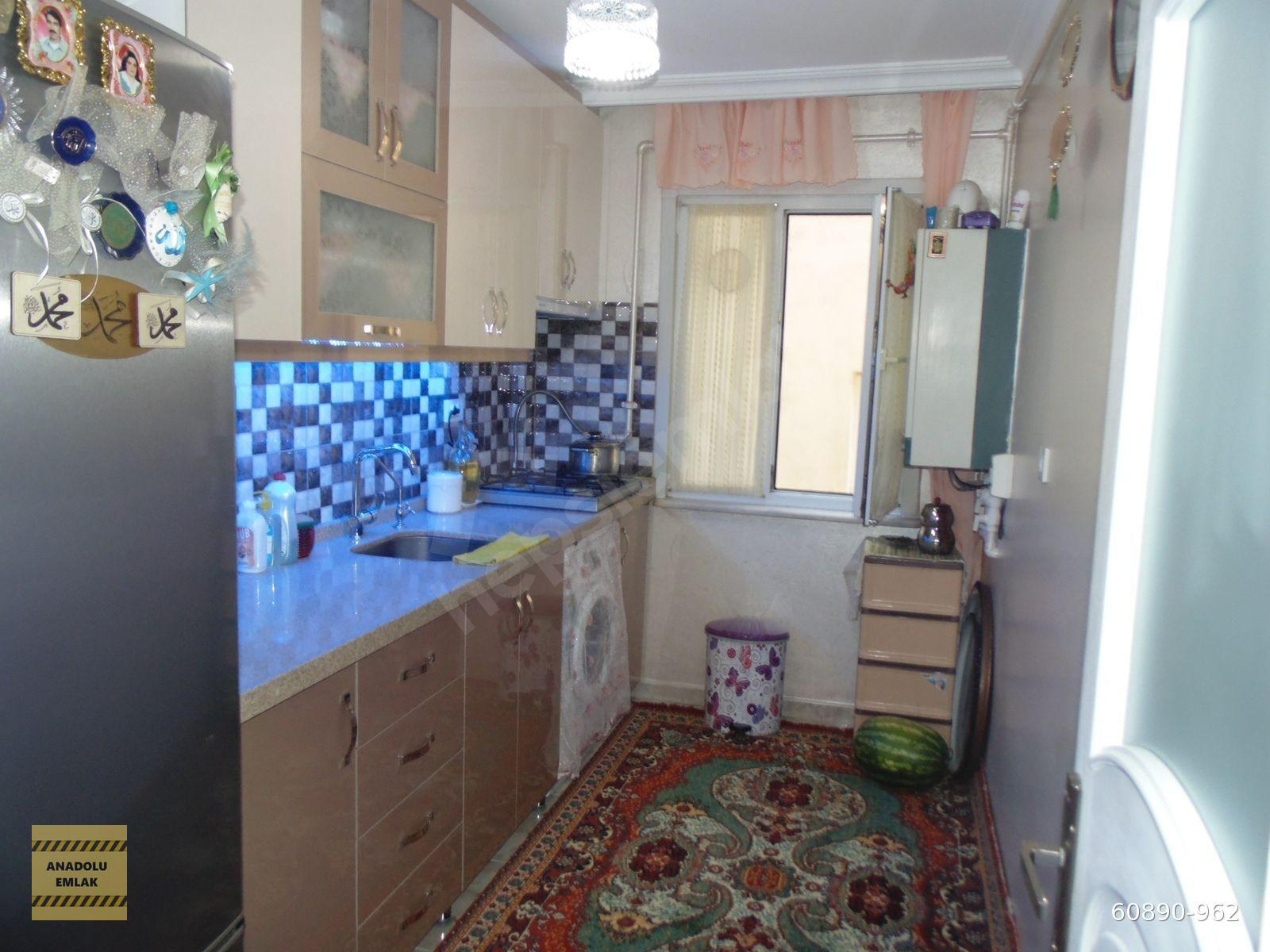 Satılık 3+1 130 m2 1.kat daire arsa tapulu 30 yıllık bina