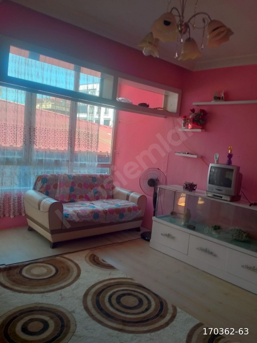 Güven gayrimenkul den umut hastanesi yanında 1+1 daire satılık.