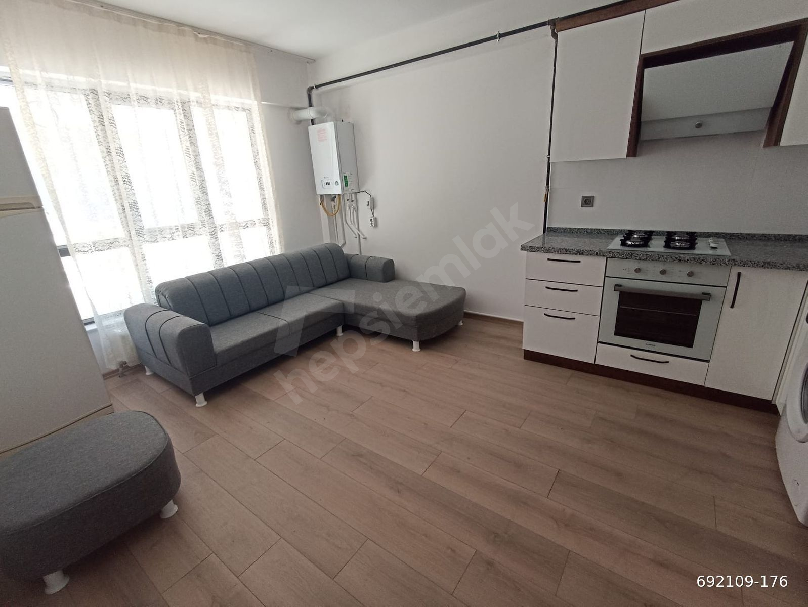 Alıcılar Gayrimenkul'den Eşyalı Kiralık Lüks 1+1 Daire