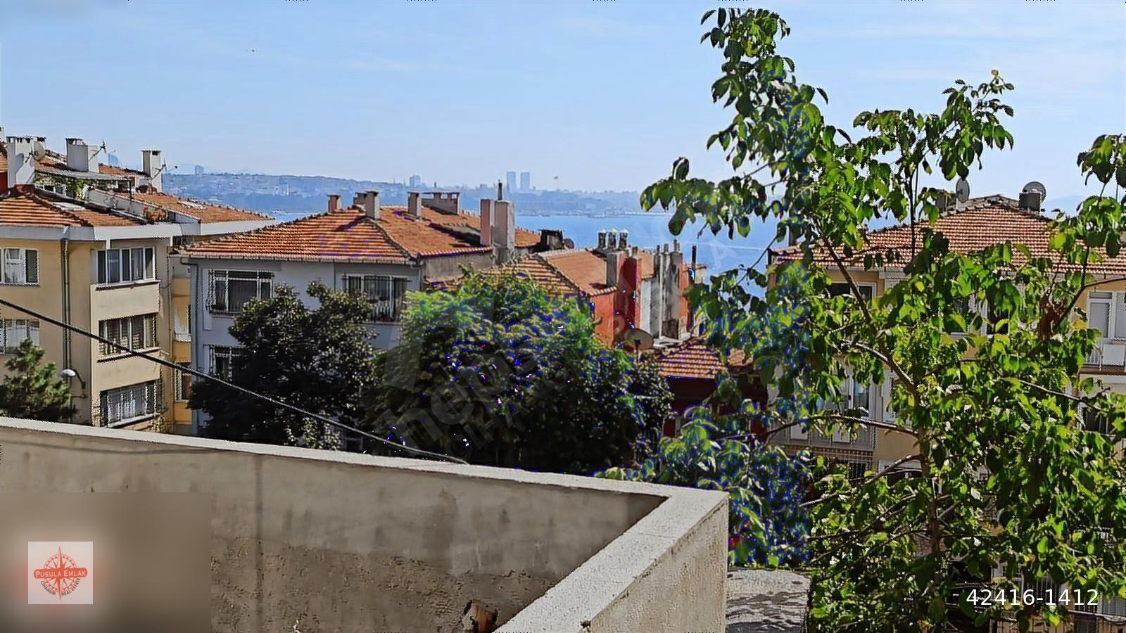 Cihangir de Yeni binada kısmi manzaralı 3+1 bahçeli