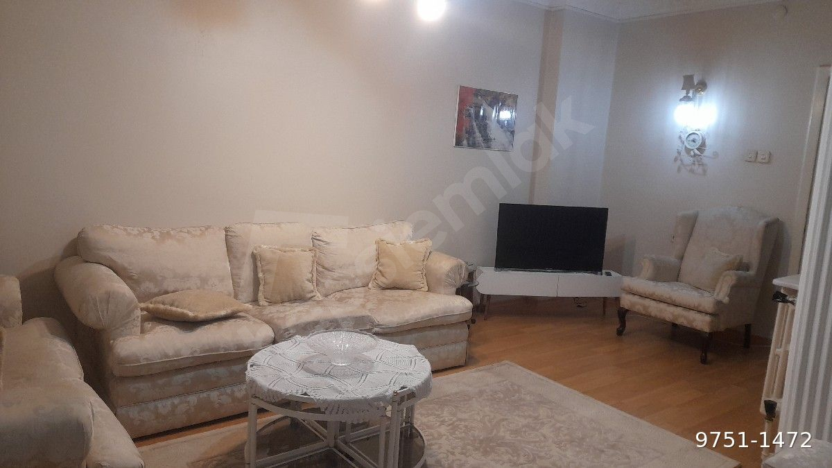 AKYÜZ SOKAKTA, 2+1, KATTA, KOMBİLİ, MOBİLYALI DAİRE...