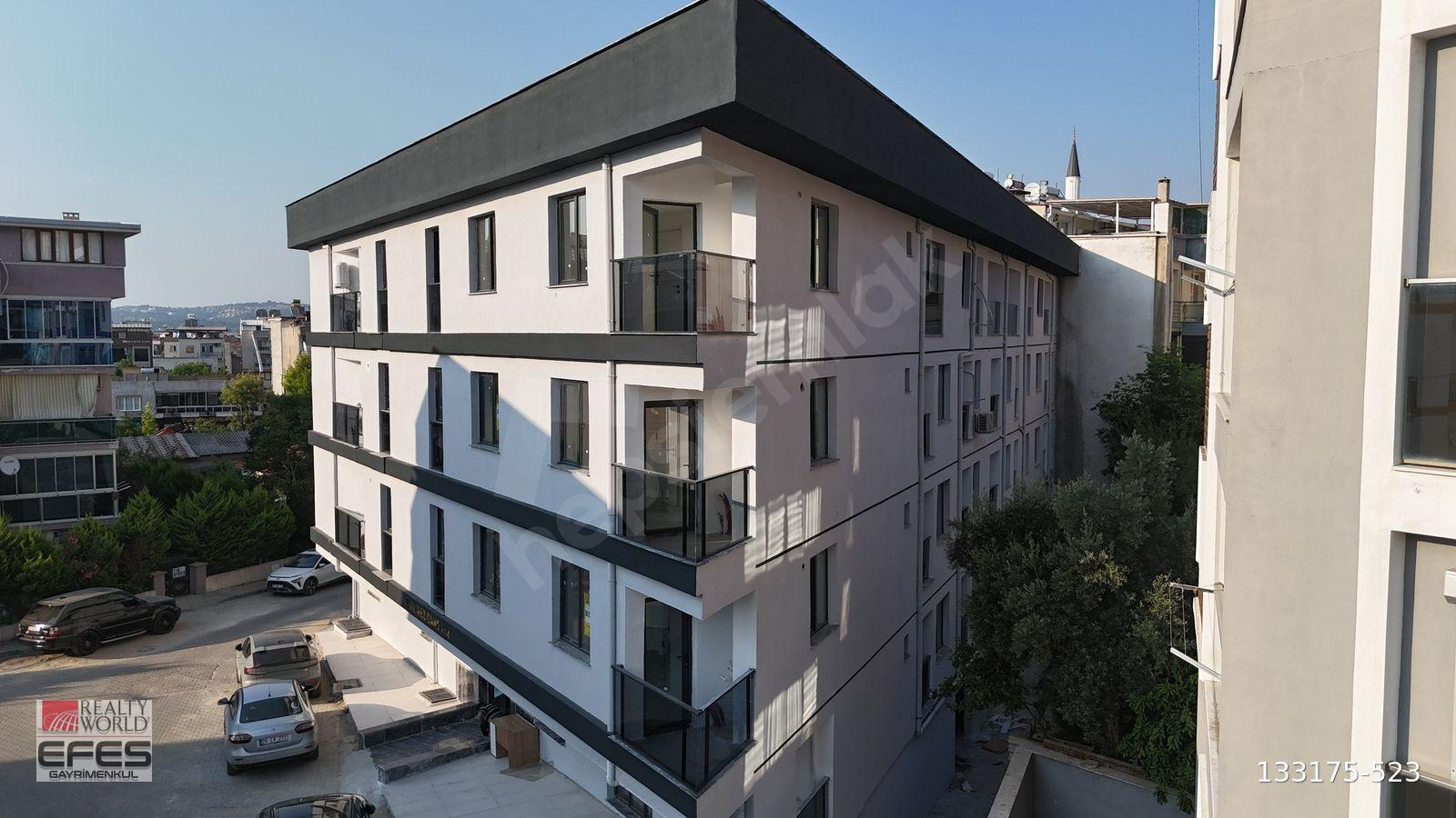 Aydın Kuşadası Davutlar Sıfır, Merkezi Konumda 1+1 Satılık Daire