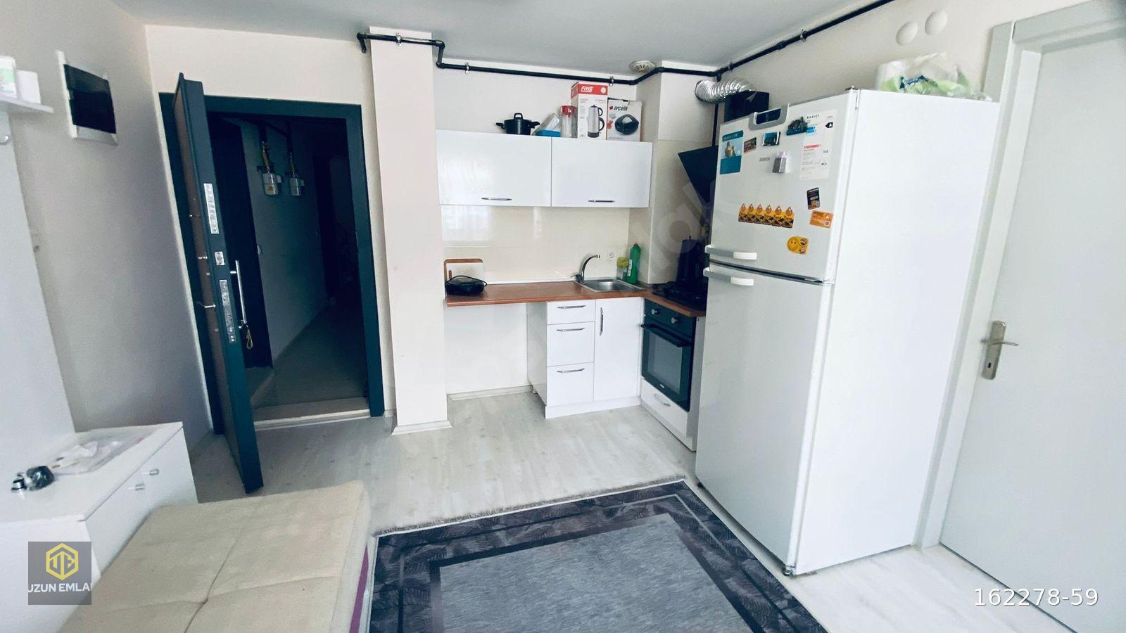 Muradiye Mia Suit'te Eşyalı 1+1 Ara Kat Köşe Daire