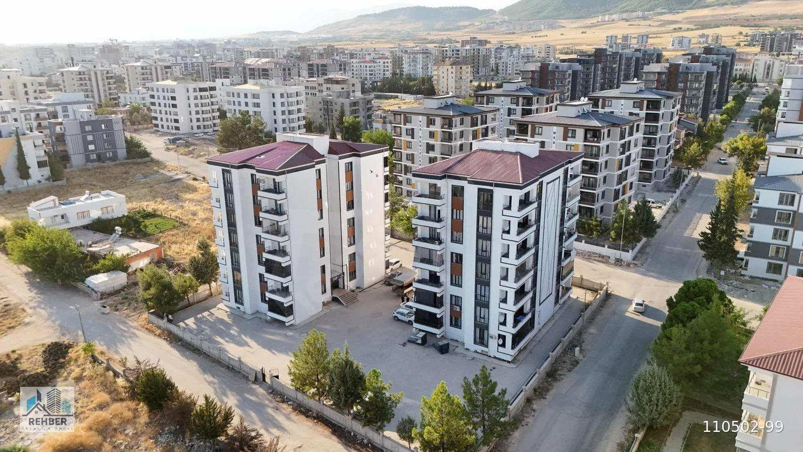 REHBER EMLAK'TAN YENİ MH SİTE İÇERİSİ 3,5+1 SATILIK DAİRE