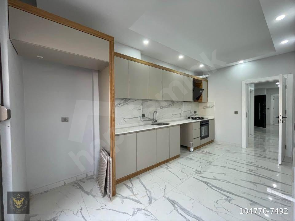 BEYLİKDÜZÜ MEDİCANA HASTANE ARKASI METROBÜSE YAKIN 1+1 DAİREMİZ