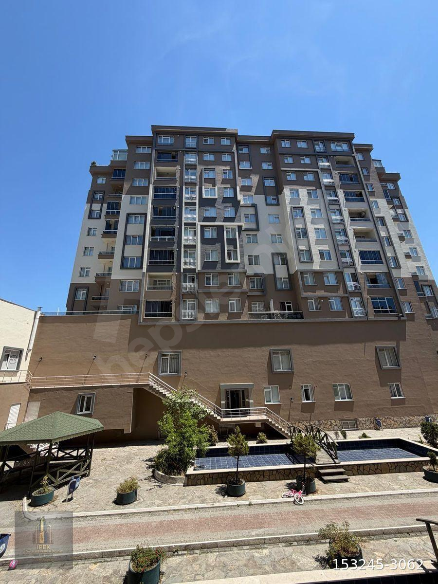 İPEK`TEN CADDE ÜZERİ 3+1 SİTEDE KİRALIK DAİRE