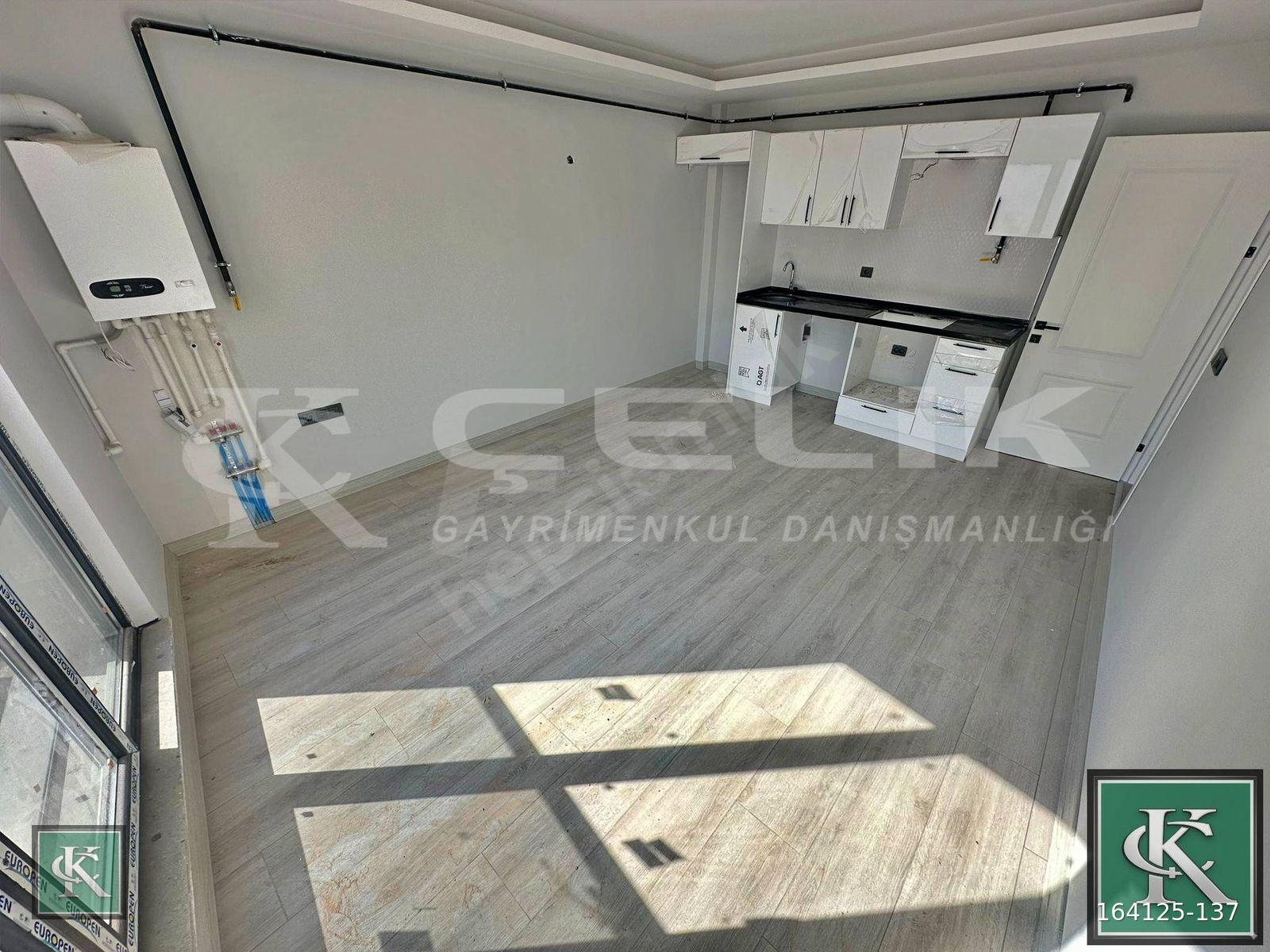 ÇELİK EMLAKTAN MERKEZİ KONUM DA ARAKAT ÖN CEPHE KİRALIK DAİRE!!