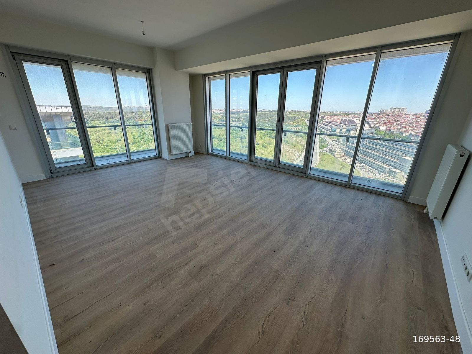 BATIŞEHİR HİRA'DAN SATILIK 3+1 KÖŞE TEMİZ VE SIFIR DAİRE