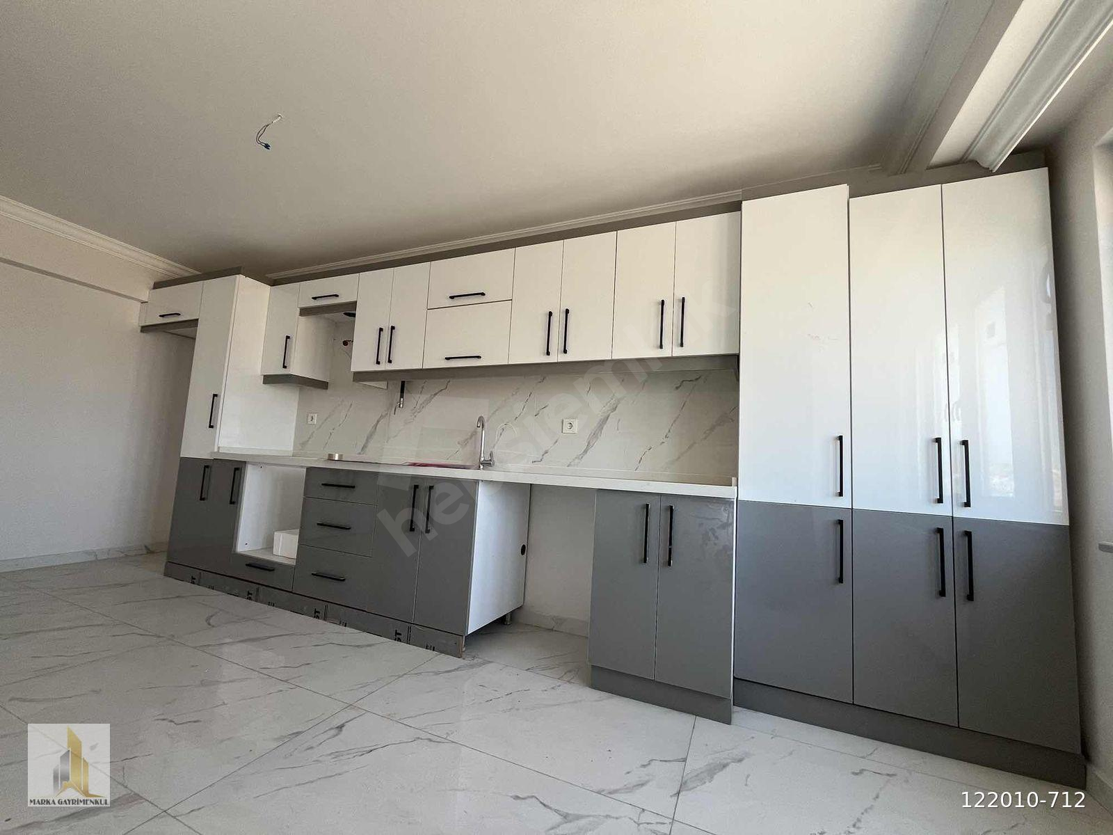 MARKA GAYRİMENKUL'DEN LÜX KİRALIK 2+1 SIFIR DAİRE