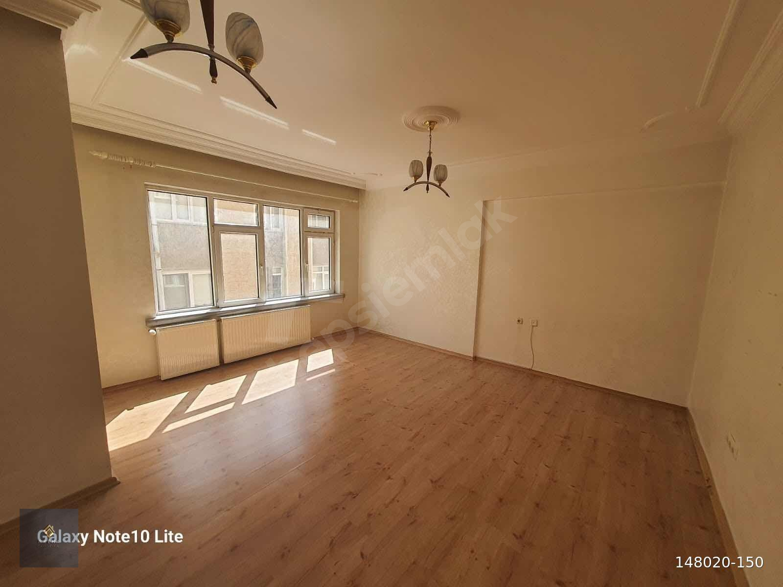 ARENADAN CUMHURİYET OKULU KARŞISI DAİRE