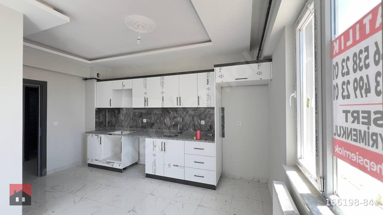 AŞIK SEYRANİ MH SATILIK EMSALSİZ GENİŞLİKTE 2+1 ODALI, ARAKAT DAİRE