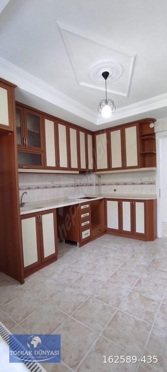 KARAMAN'DA CADDE ÜSTÜ KİRALIK DAİRE