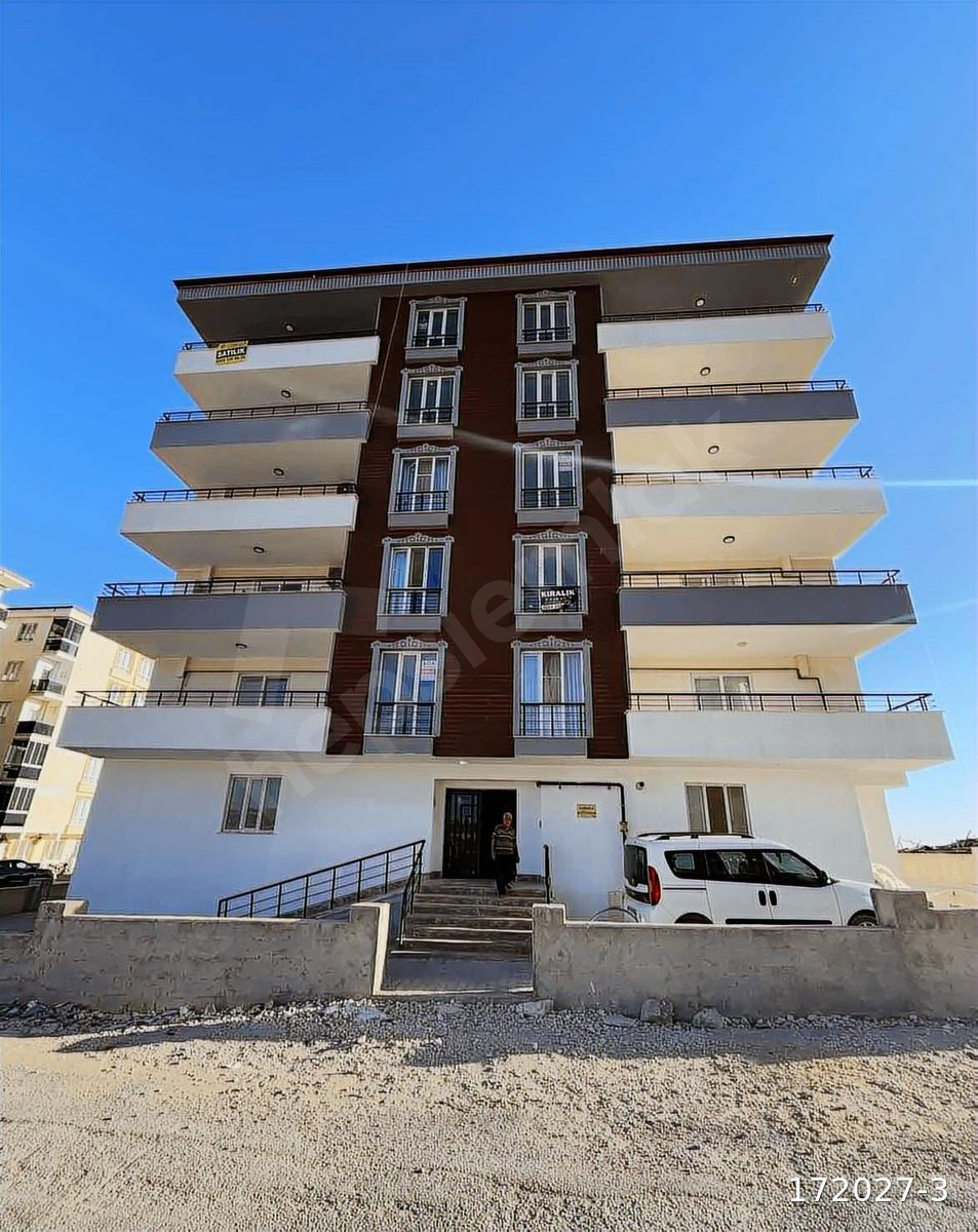 VALİ KONAĞININ ARKASI SATILIK DAİRE