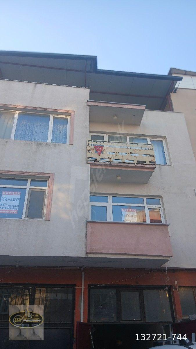 BANDIRMA İHSANİYEDE SATILIK 2+1 BALKONLU DAİRE.
