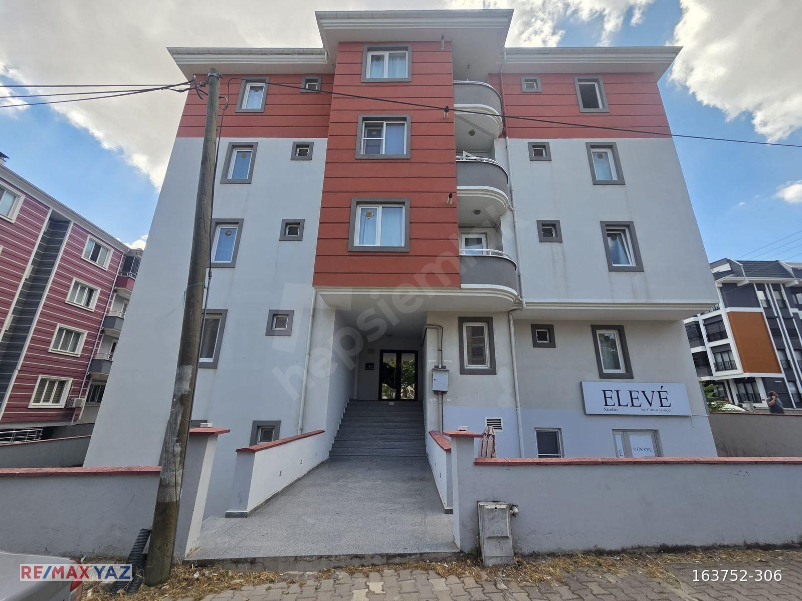 REMAX YAZ'DAN PLEVNE MAH. SAVAŞTEPE CAD. ÇAĞLAR SK KİRALIK DAİRE