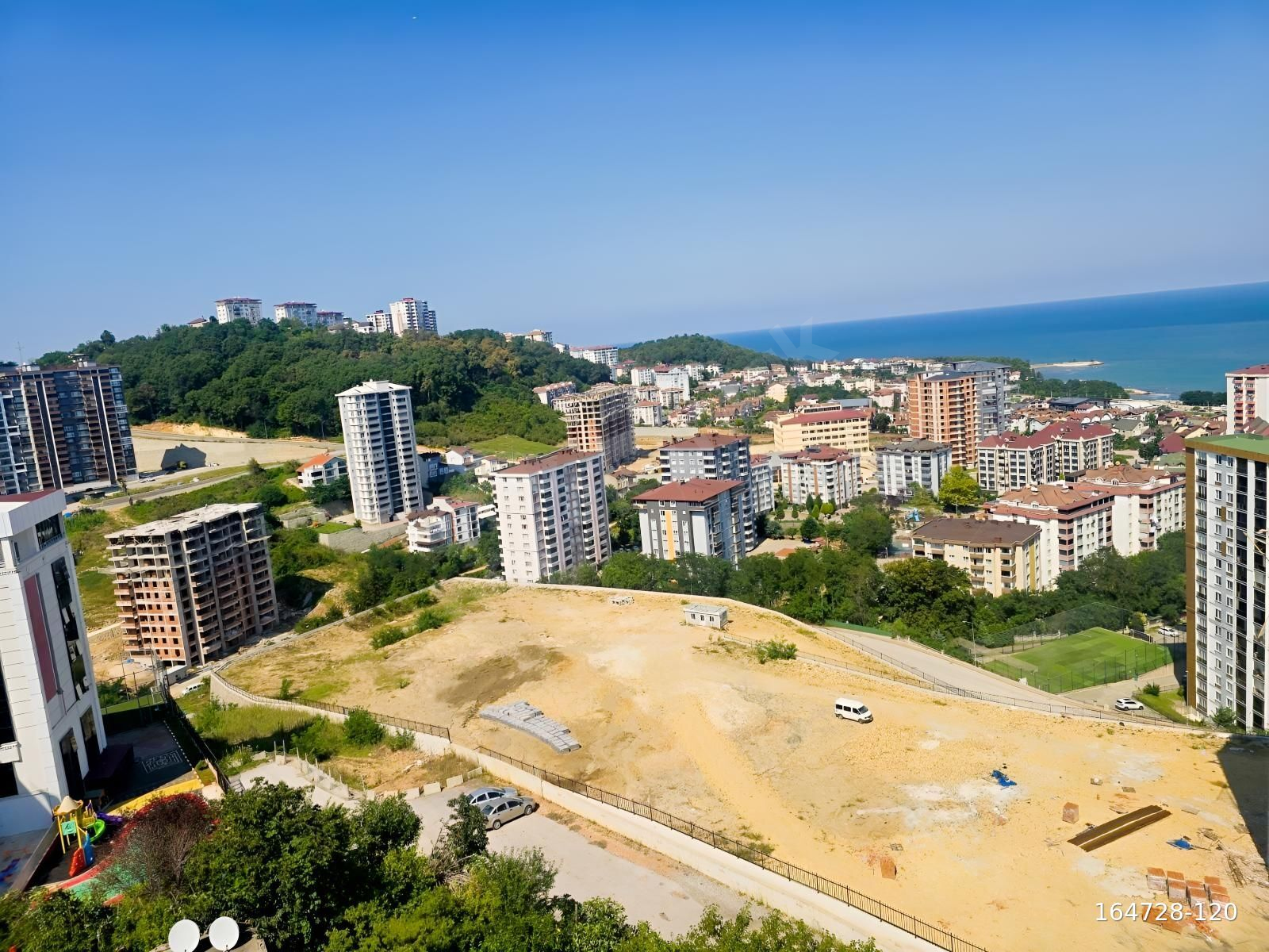 Dolunay mah. Zümrüt sitesinde 9. kat 160 m² 3+1 daire