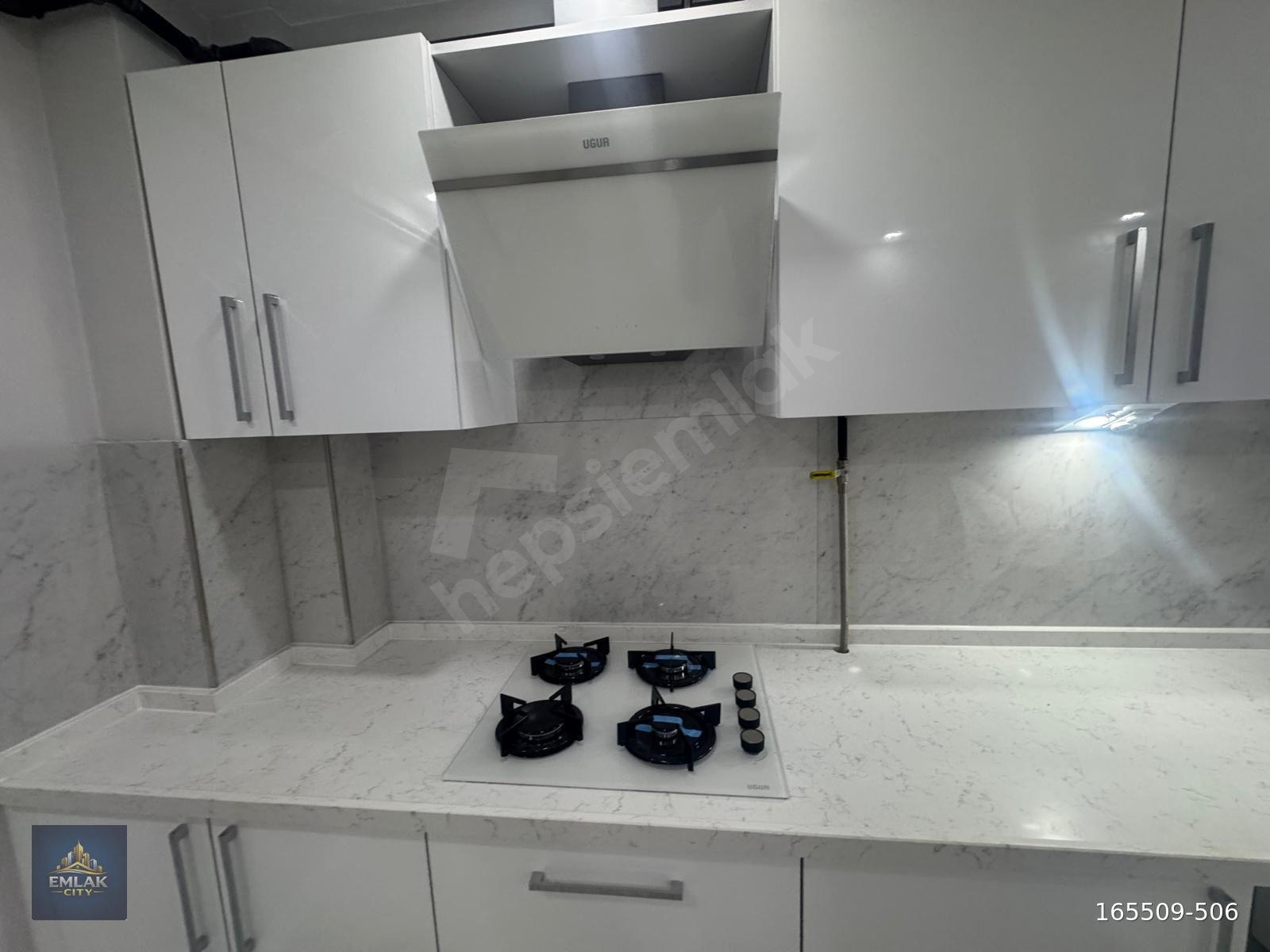 ÇAMLICA MAH. TOMBAKZADE BLV YAKINI LÜKS 3+1 DAİRE/ BY-30