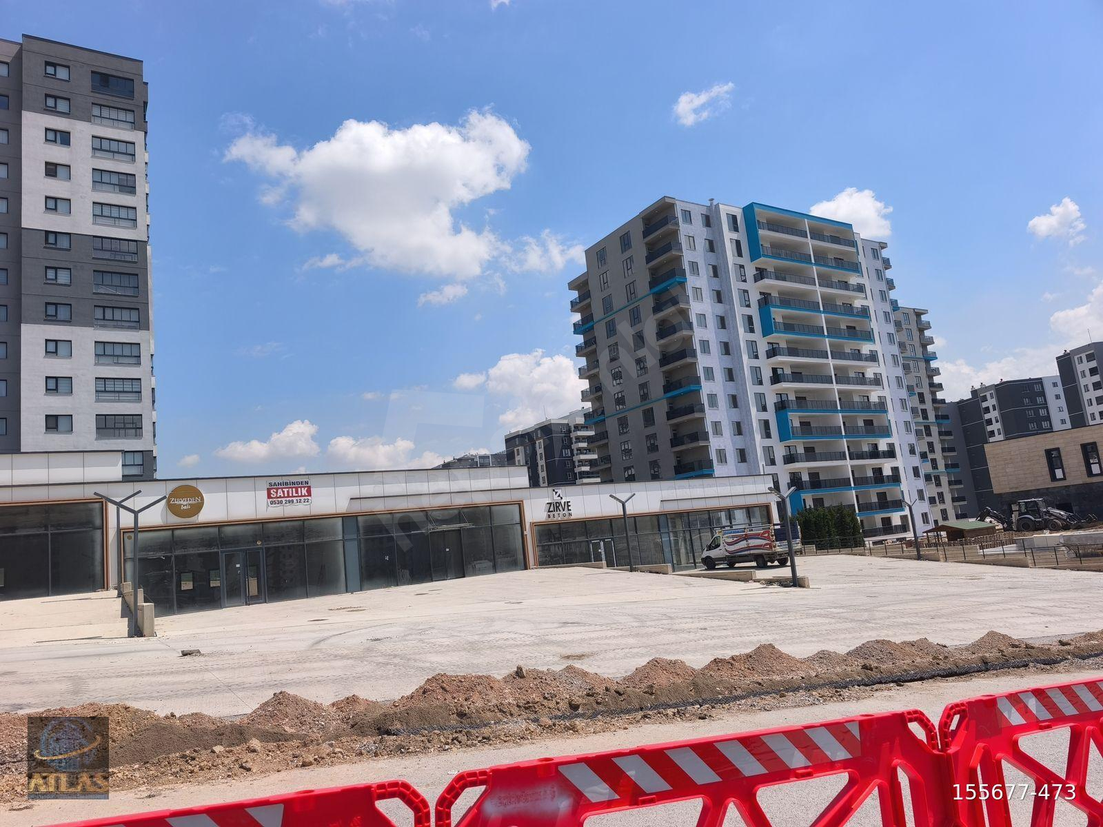 Atlas/Engin Yakut Yenibatı da Sıfır 4+1 Geniş Daire
