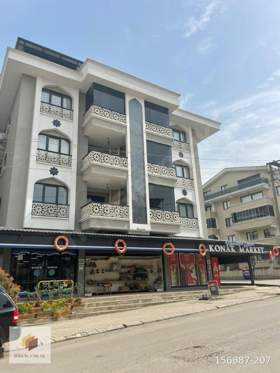ALTINOVA KONAK MARKET ÜSTÜ 2+1 EŞYALI EBEVEYİN BANYOLU BEYAZ YAKALIYA KİRALIK DAİRE 35.000 TL