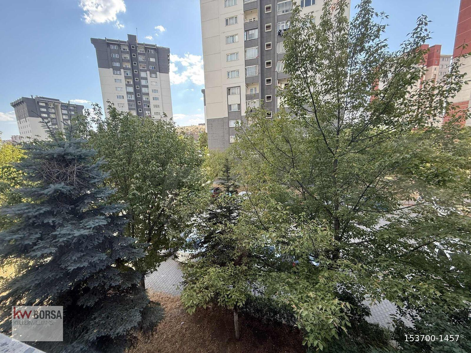Mevlânâ Sitesi oturuma hazır 3 + 1