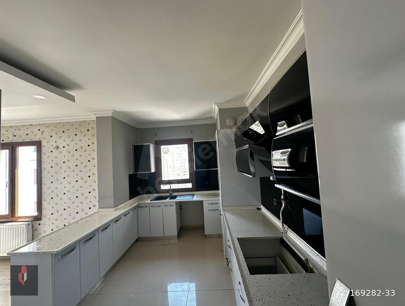 Köşk mahallesi BEKAŞ Siteleri SATILIK 250 M2 DAİRE