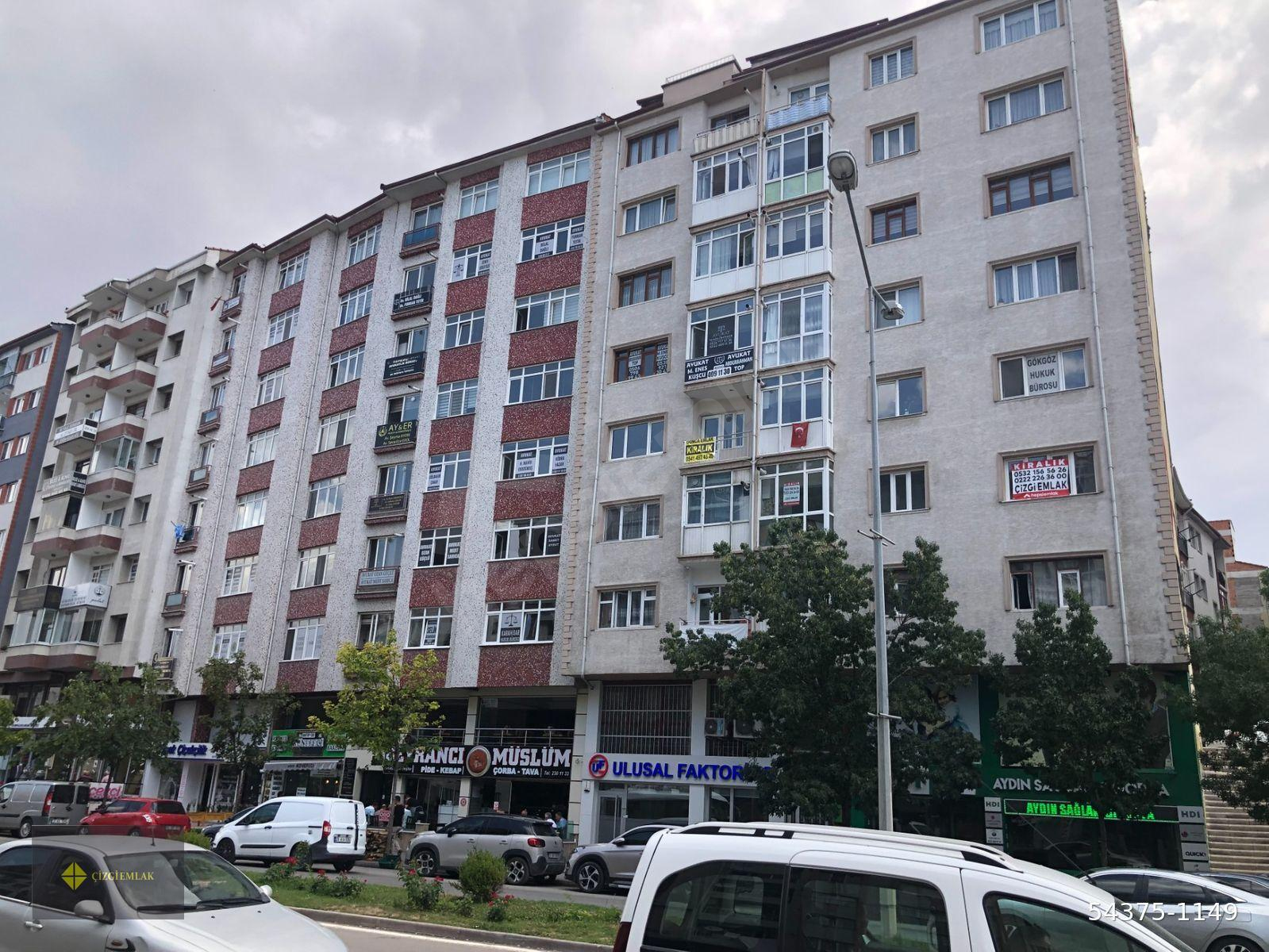 KURTULUŞ MAH.CUMHURİYET BUL. ADLİYE, VE TRAMVAY YAKINI ARAKAT BAKIMLI KİRALIK 3+1 DAİRE