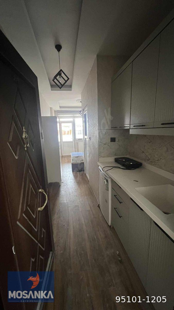 Yeditepe'de 1+0 balkonlu kiralık sütütyo daire