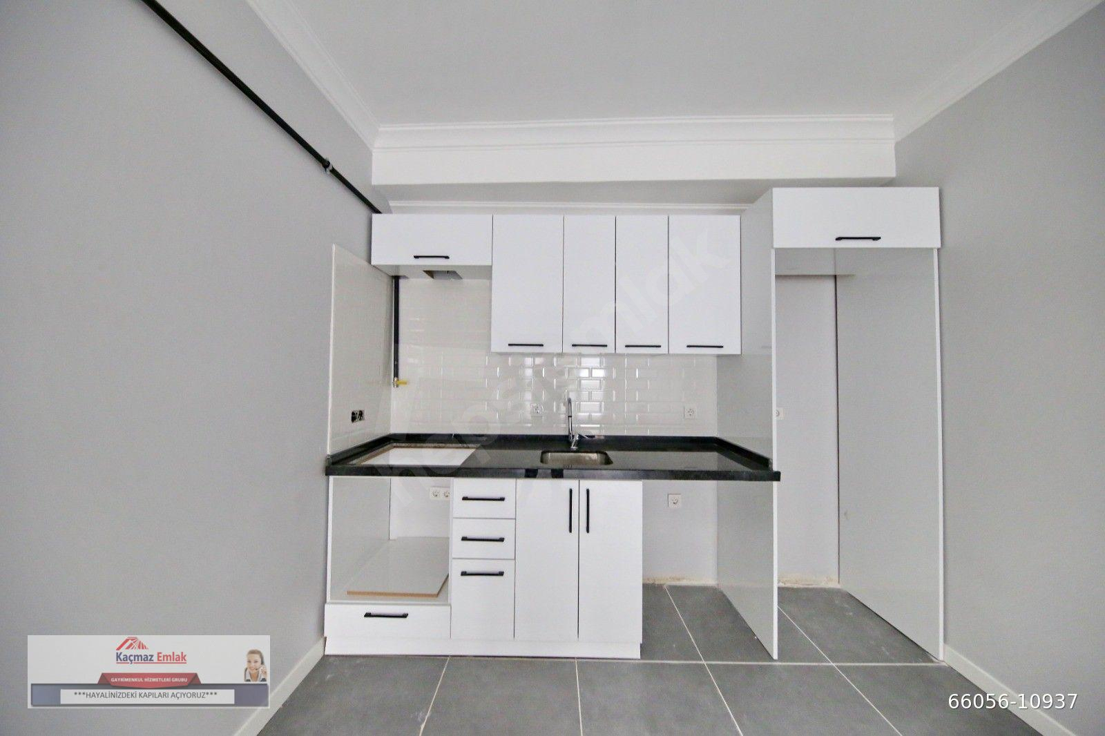 KAÇMAZ'dan Altıntepe'de Sokağa Cepheli 2+1 Kiralık Daire