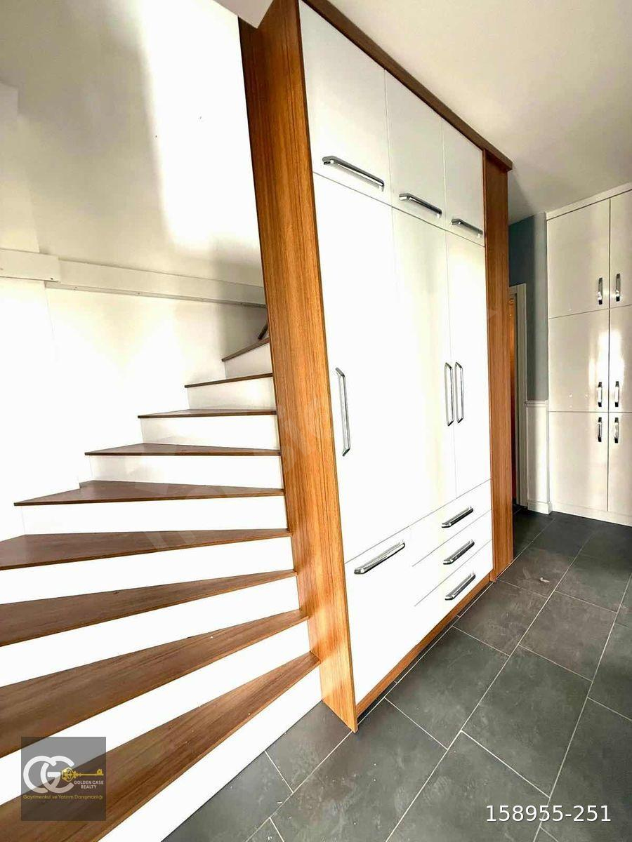 Isparta Gönende Satılık 5+1 250 m² Geniş Ev