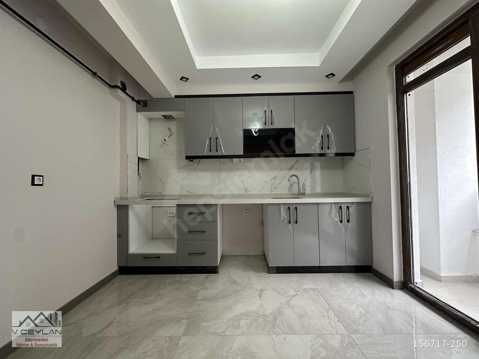 V.CEYLAN GM'DEN UYGUN FİYAT FIRSAT CAD ÜZERİ ARAKAT 2+1