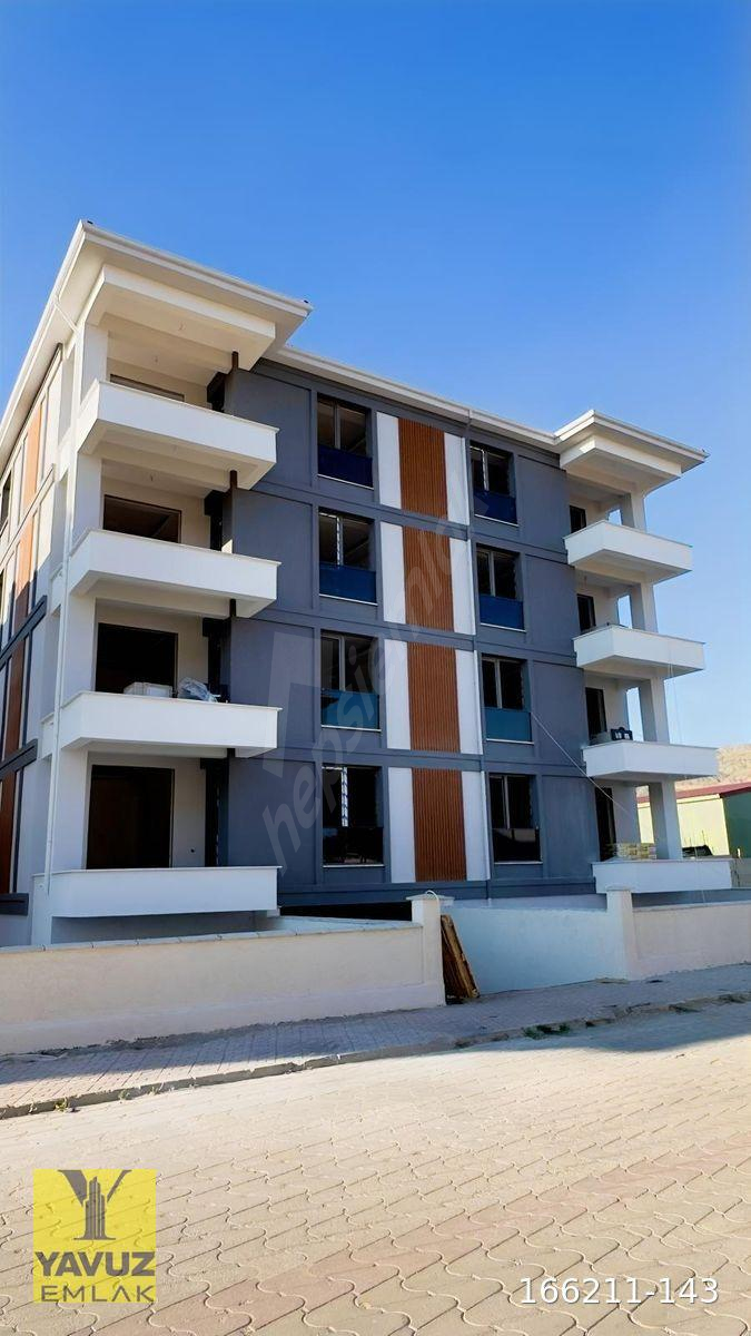 YAVUZ EMLAKTAN DEMİRKENT MENDERES CAD. SATILIK 2+1 100M2 DAİRE